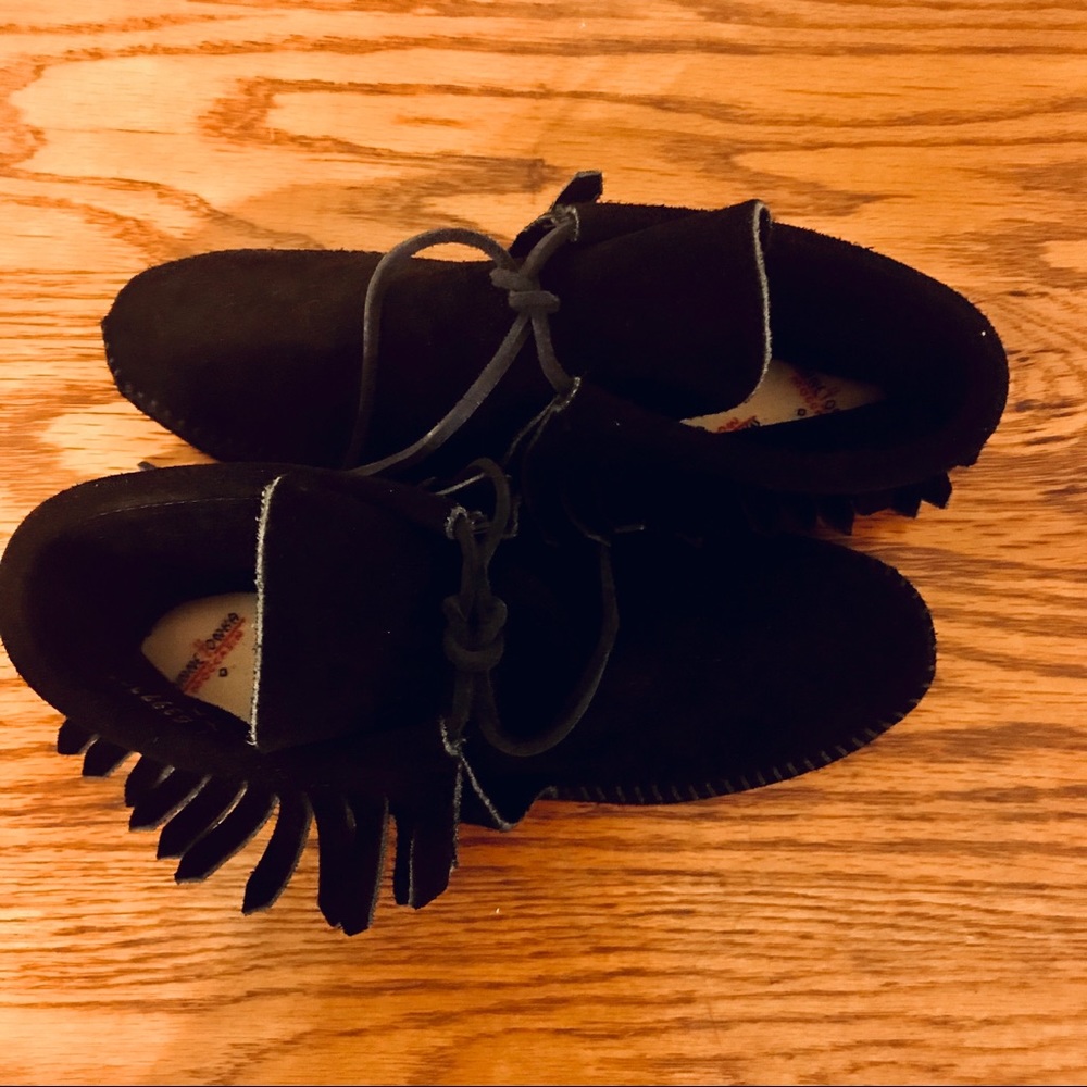 Minnetonka Classic Fringe Soft Sole Boot - image 4